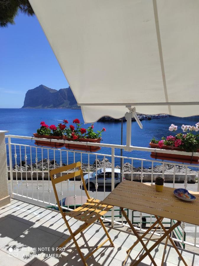 La Casa Di Giulio - Holiday Home อิโซลา เดลเล เฟมมิเน ภายนอก รูปภาพ