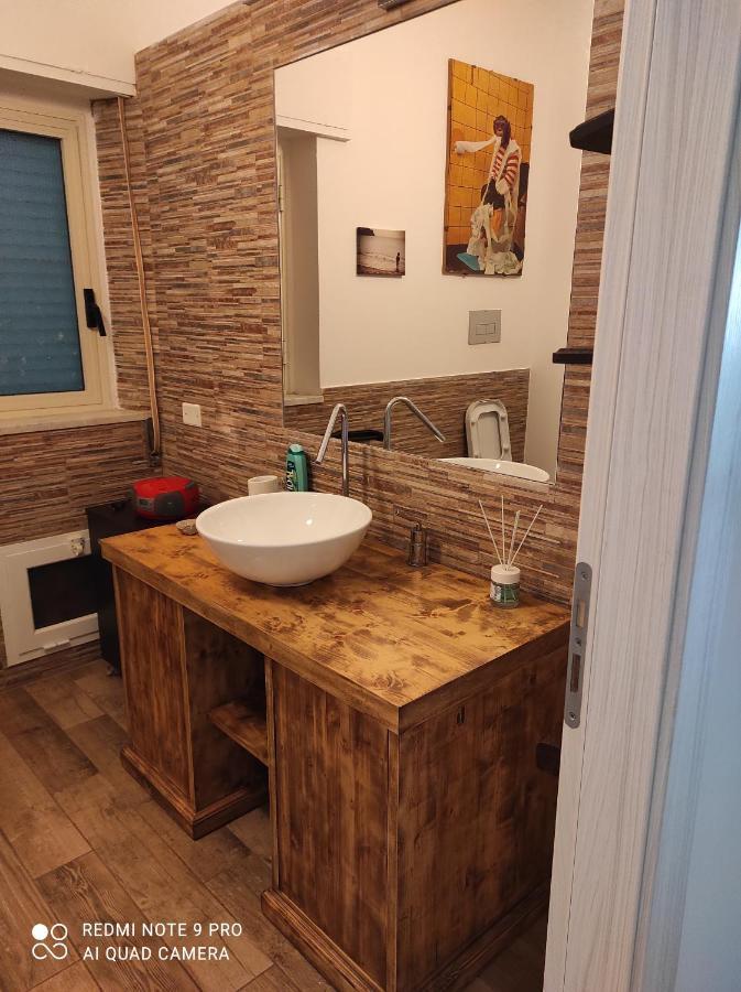 La Casa Di Giulio - Holiday Home อิโซลา เดลเล เฟมมิเน ภายนอก รูปภาพ